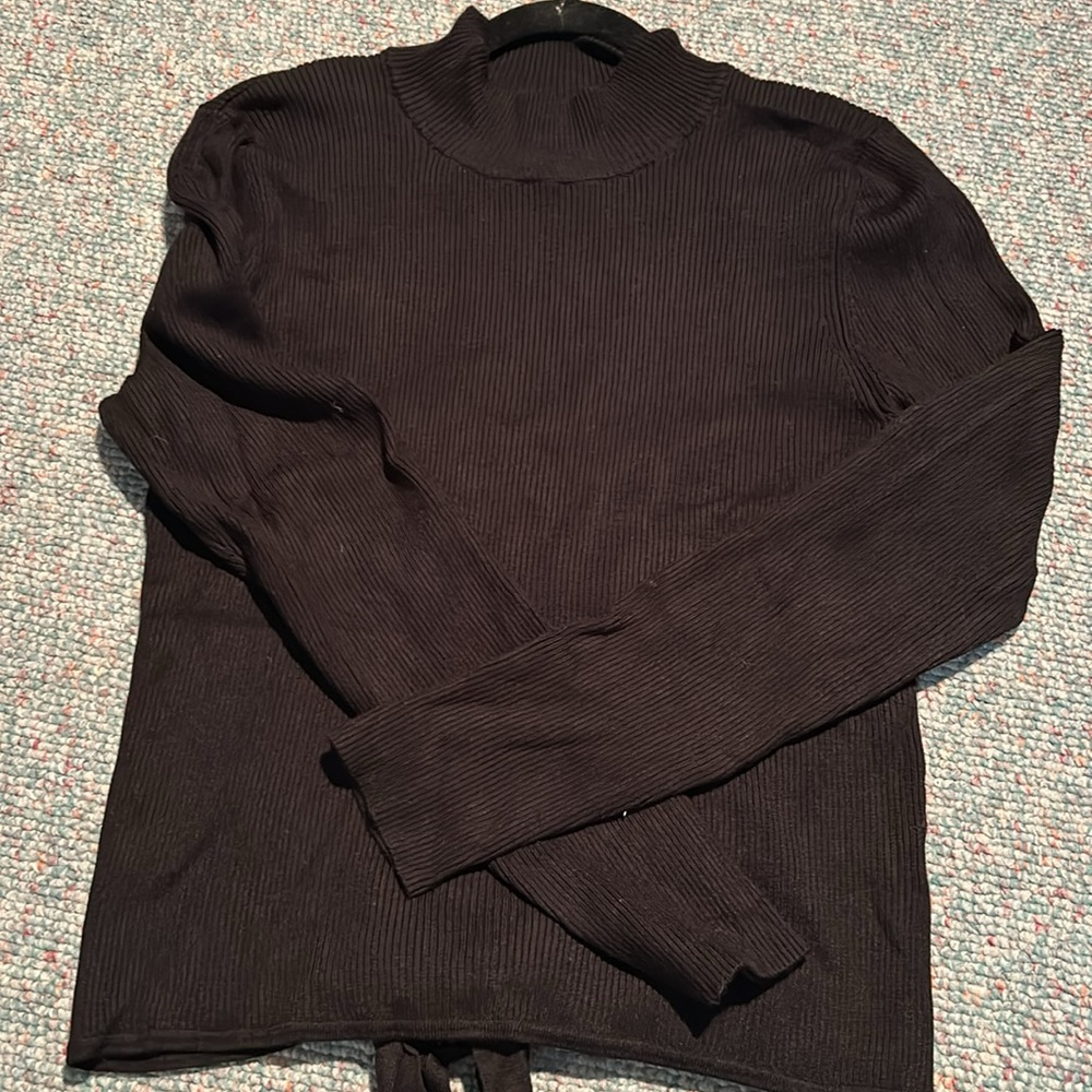 Ladies size XXL Ribbed Mock Neck Sweater with Cutout at the Back - Picture 10 of 10